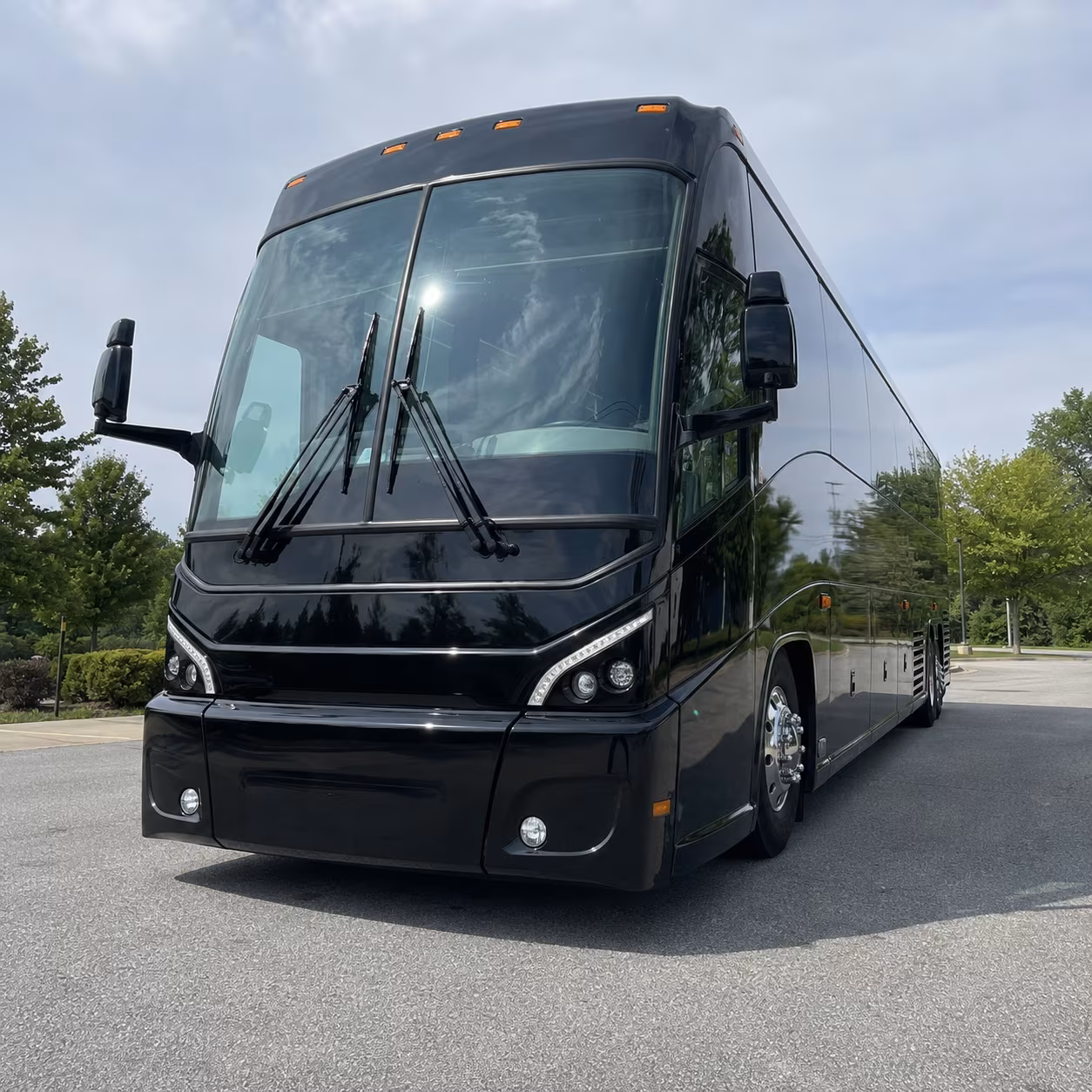 airport bus rentals for corporate groups and convention transfers in duluth