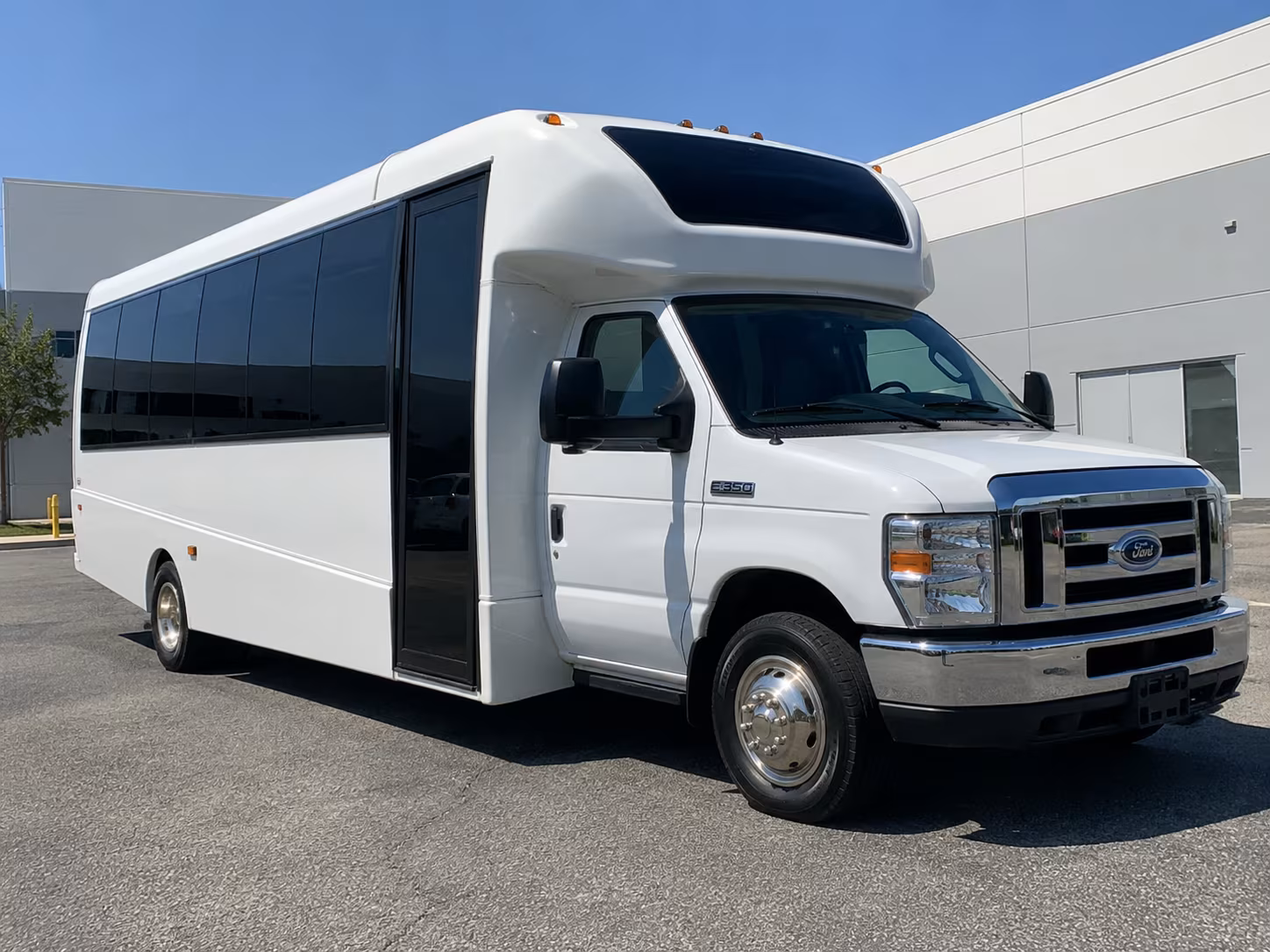 buses for north shore and regional day trip transportation