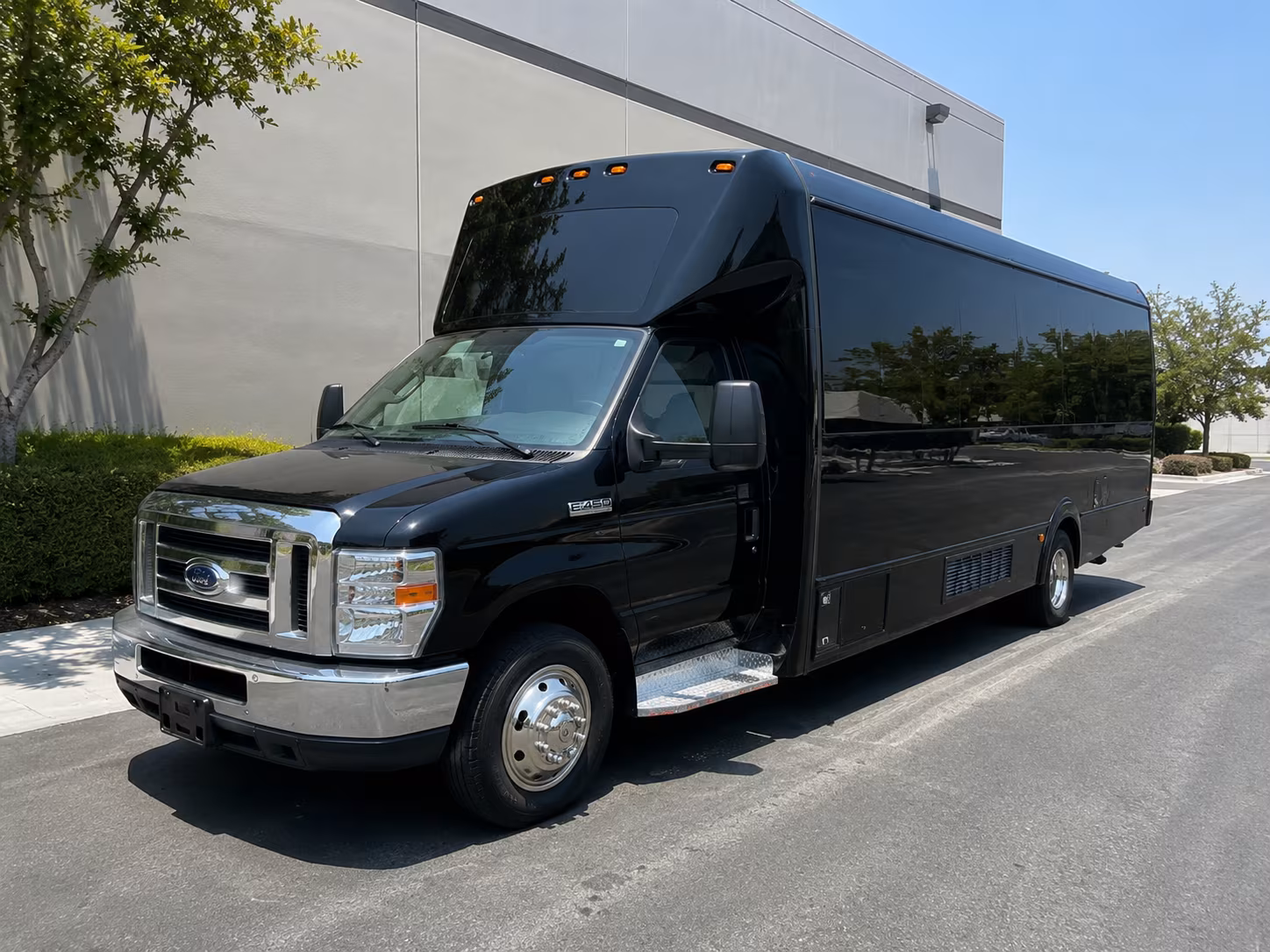 duluth concert event party bus rental