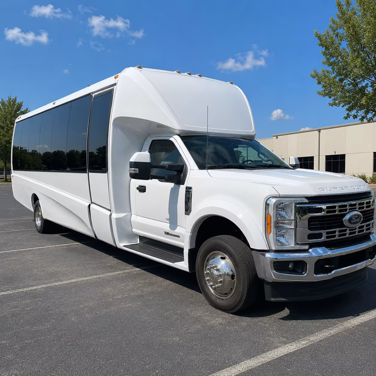 north shore sightseeing and brewery tour buses in duluth